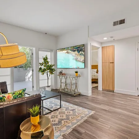 11 Best Walk Location Of Sm Los Angeles Extérieur photo